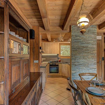 Chalet Blackbushe - Traditional Chalet - Alpes Travel - Sleeps 4-6 Les Houches Exterior foto